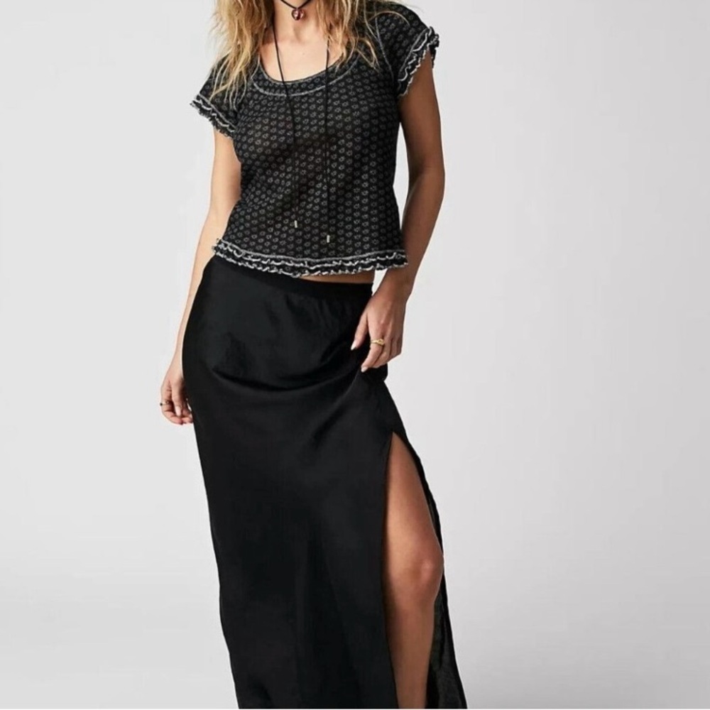 Free People Sheer Mesh Garner Floral Baby Tee Size Large Black - Picture 2 of 6